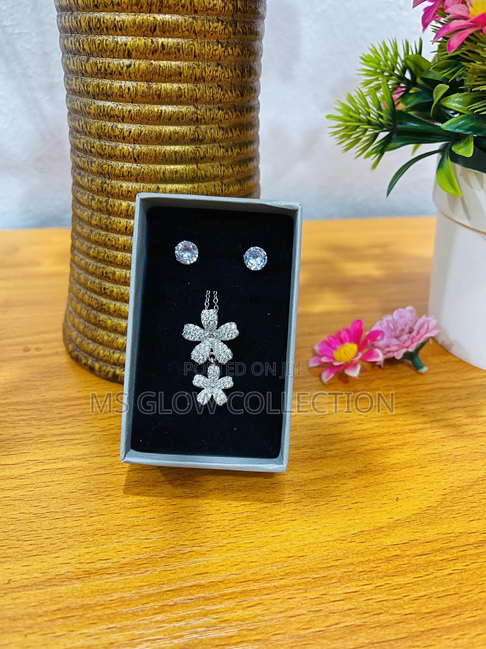 Luxury Silver Double Flower Pendant Necklace Stud Earrings Set