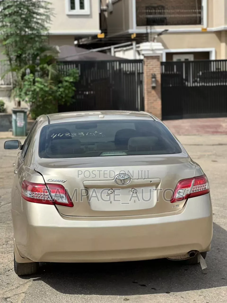 Toyota Camry 2010 Gold