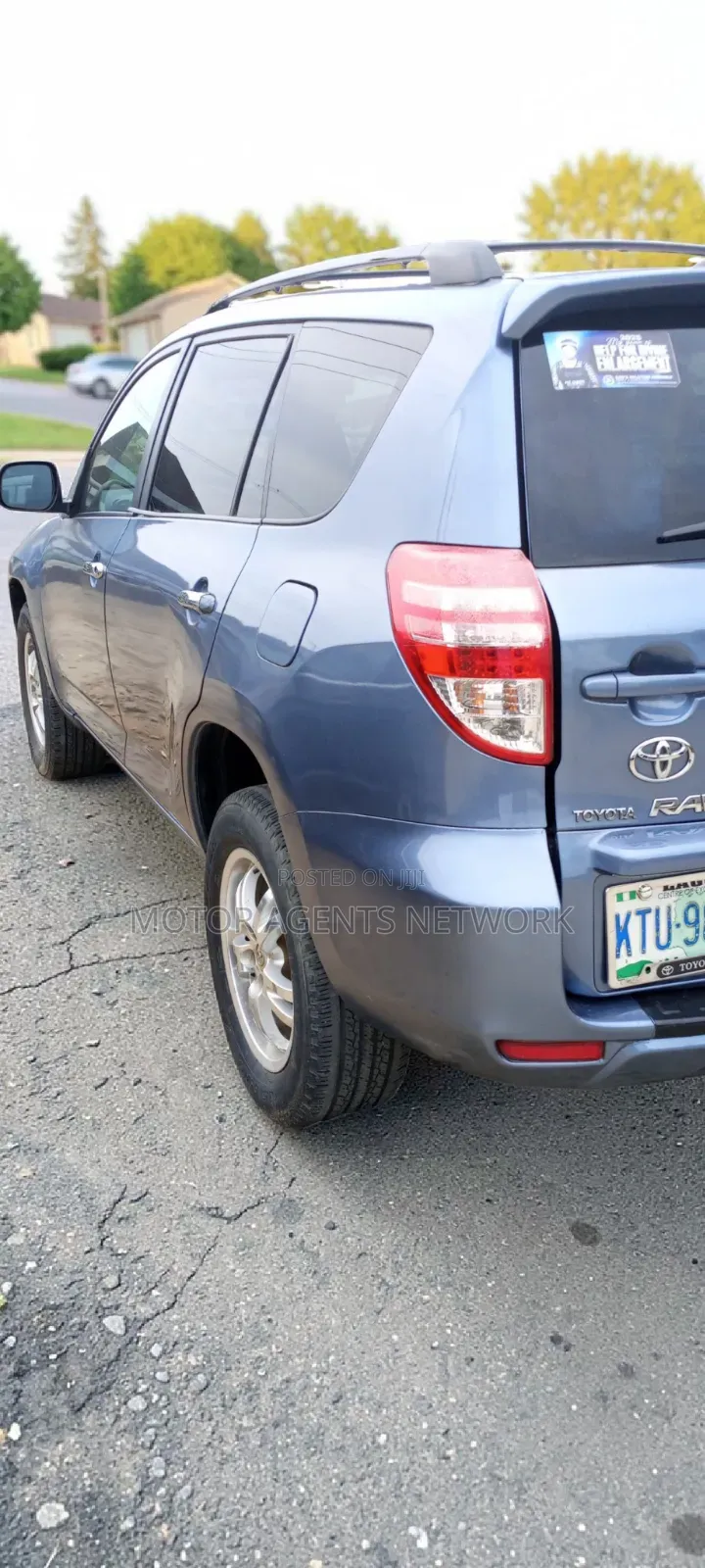 Toyota RAV4 2010 Blue