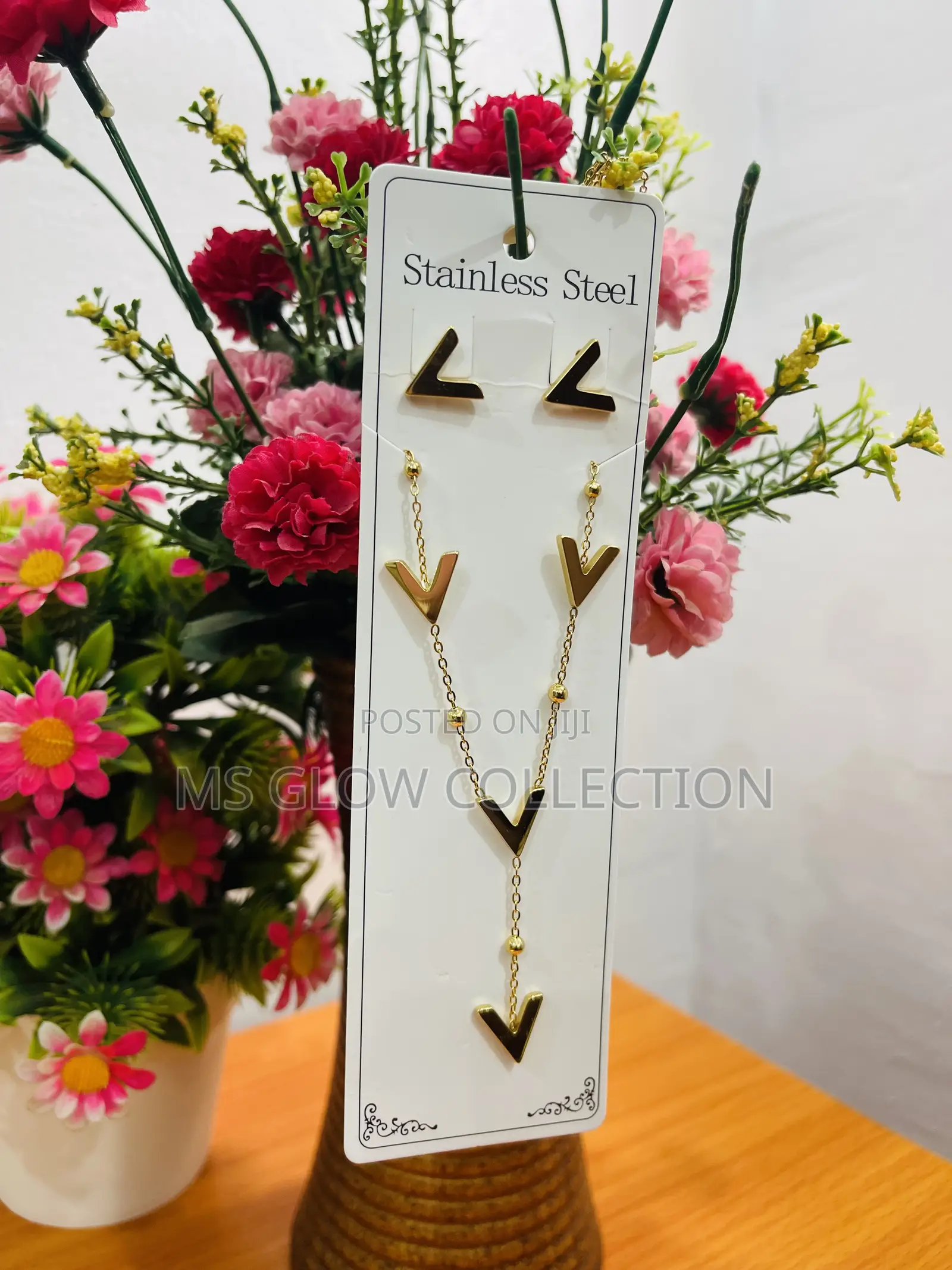 Stainless Steel Gold Geometric v-Shape Chevron Jewelry Set