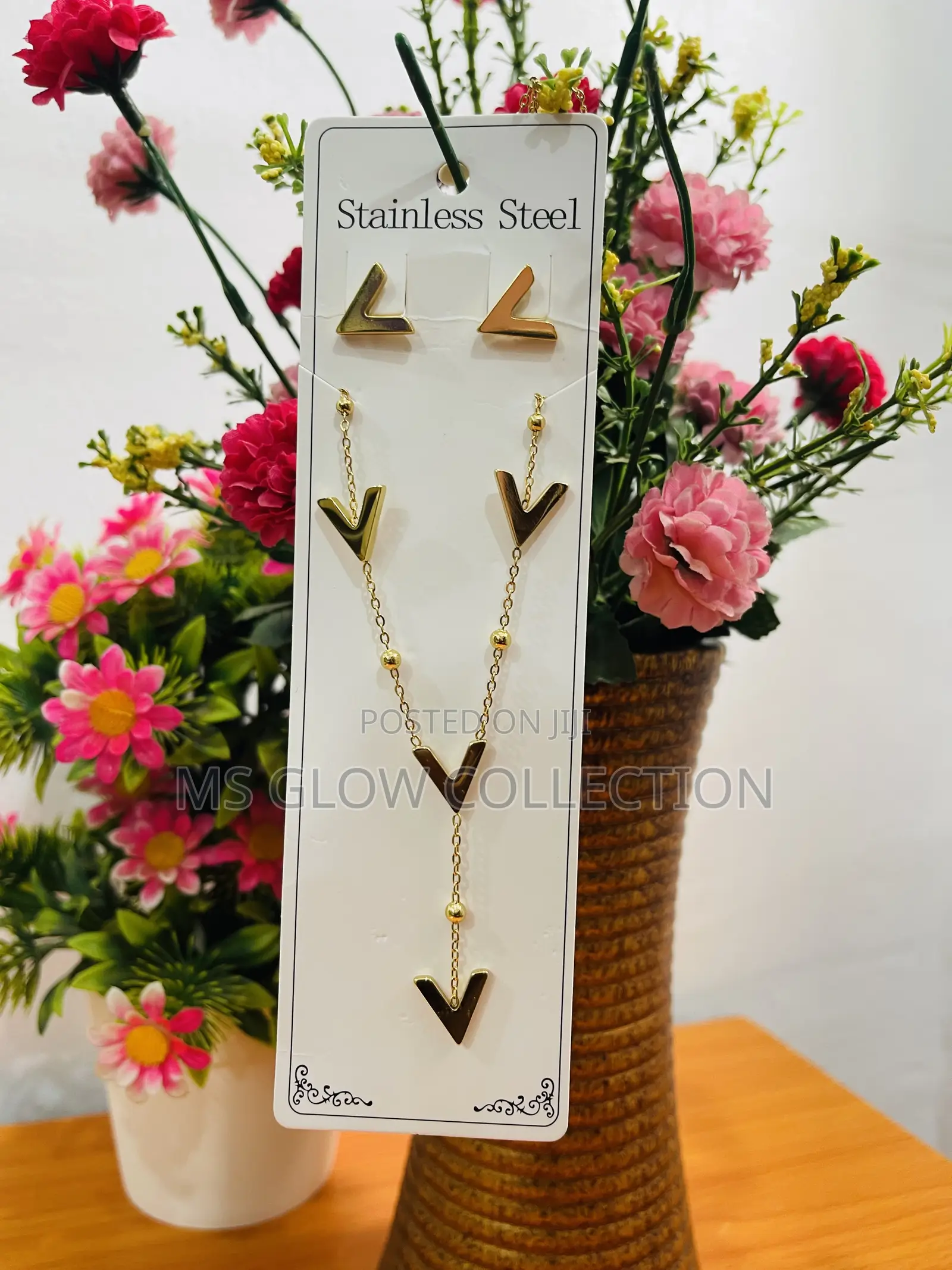 Stainless Steel Gold Geometric v-Shape Chevron Jewelry Set