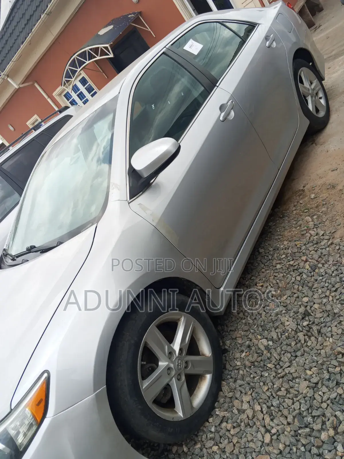 Toyota Camry SE 4dr Sedan (2.5L 4cyl 6A) 2014 Silver