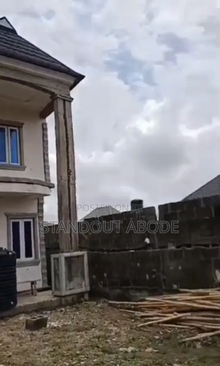 4bdrm Duplex in Onimaba Estate, Ikotun / Ikotun/Igando for sale