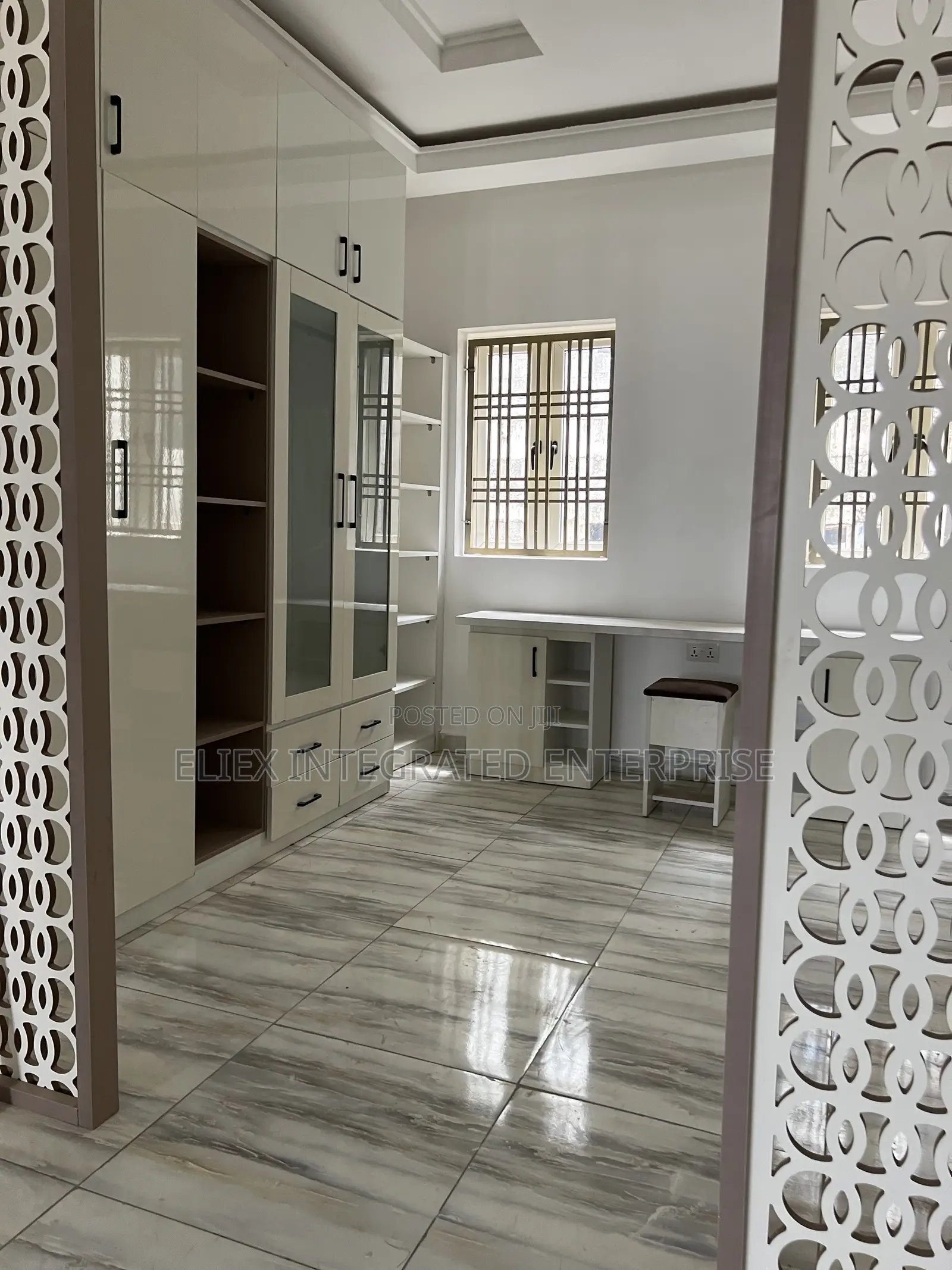 Furnished 3bdrm Duplex in Jahi Gilmore for rent