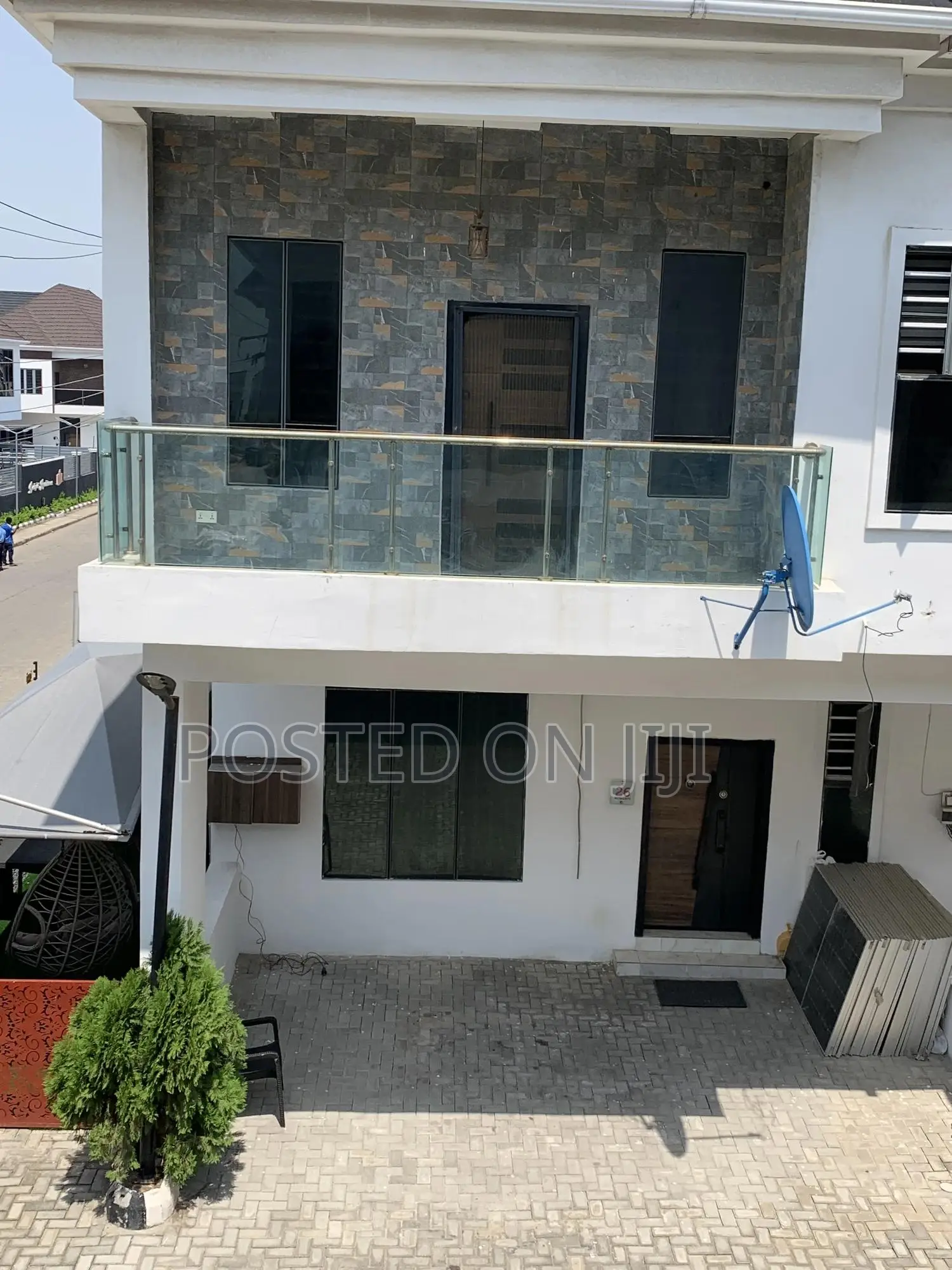 Service Apartment