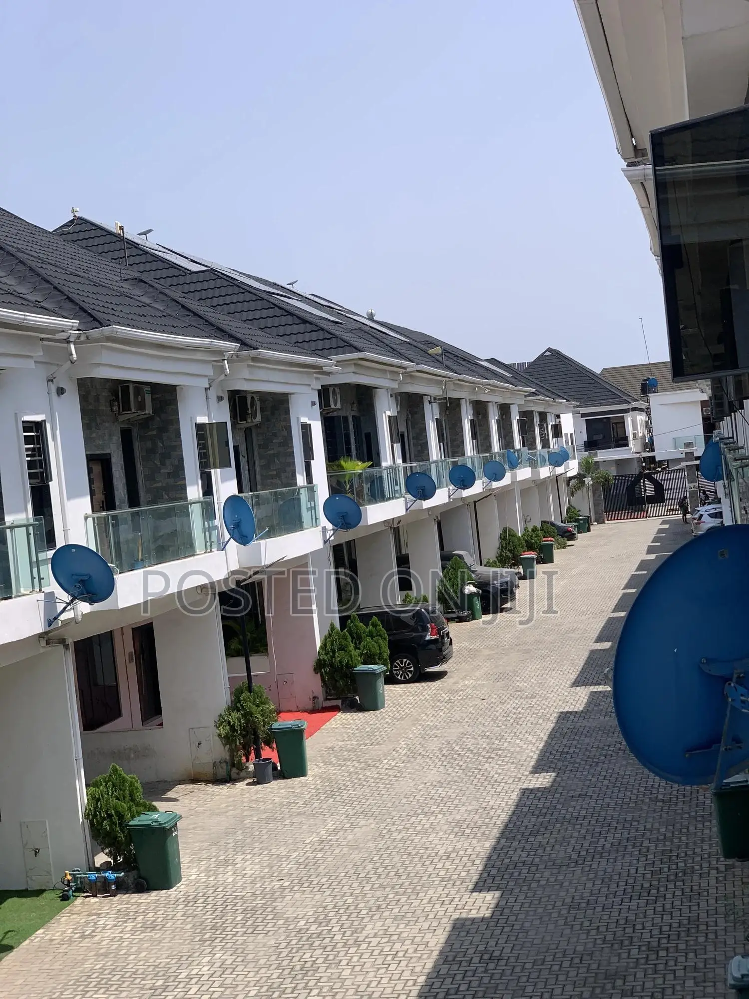 Service Apartment