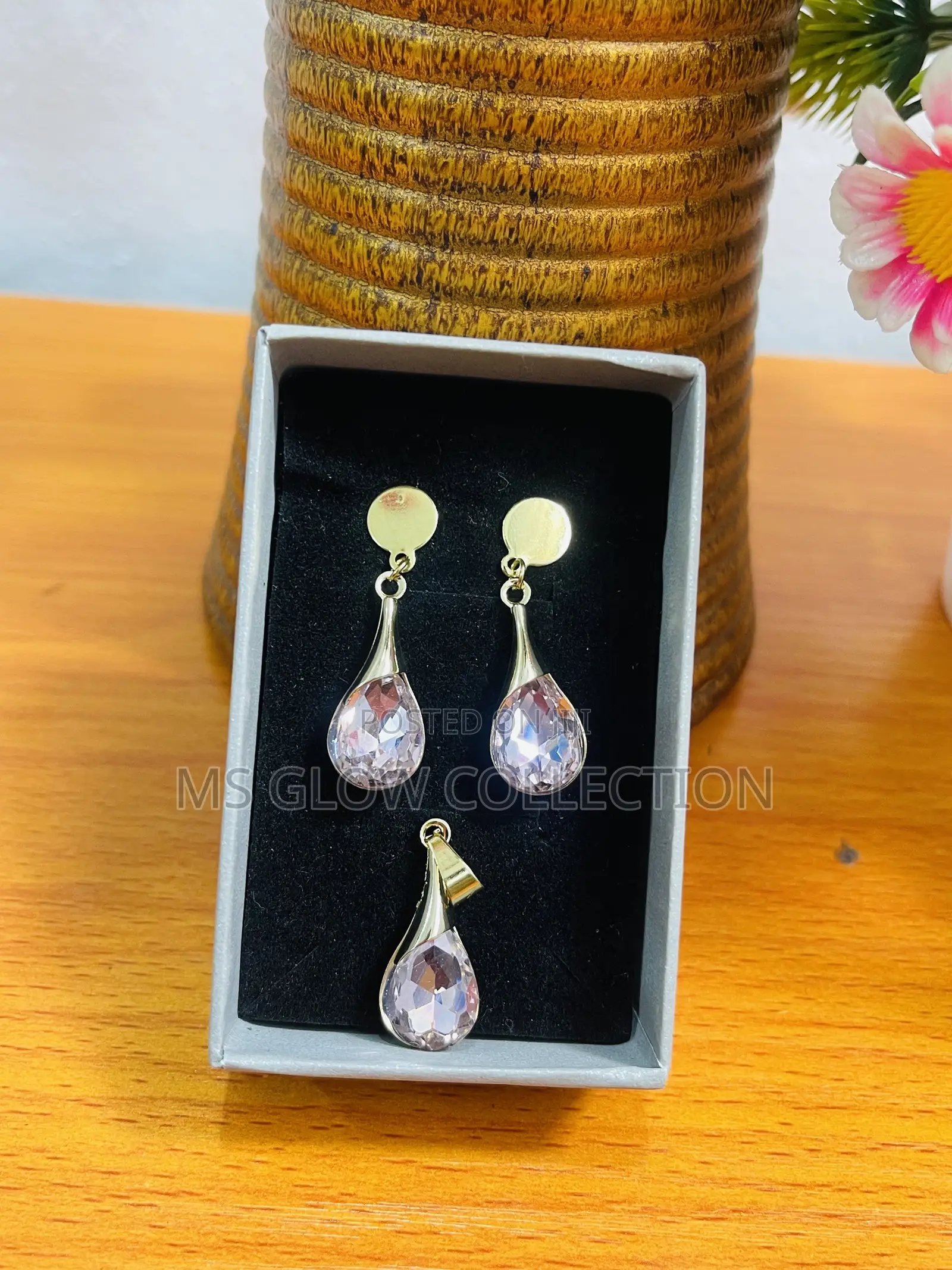 Crystal Aurora Borealis Teardrop Pendant Earrings Set