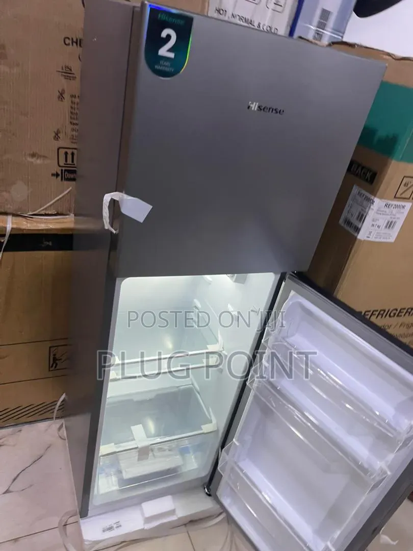 Hisense 154l Refrigerator With Durable Shelves and Freezer