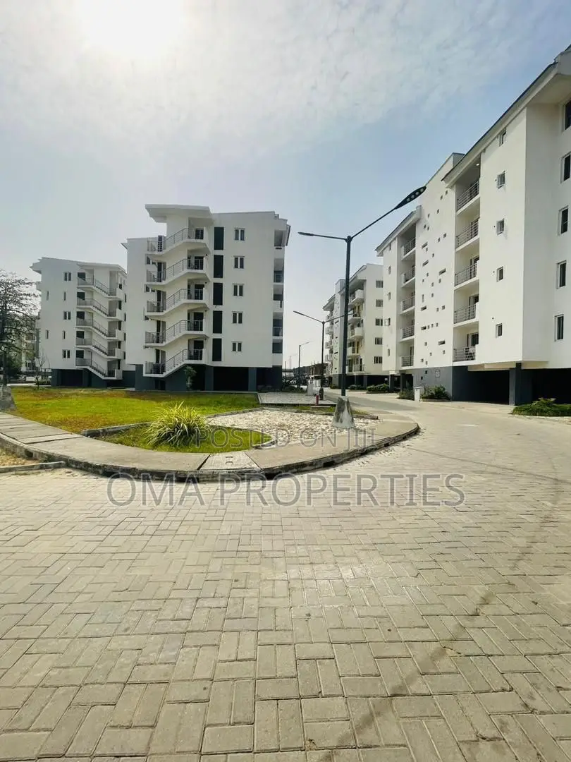 Furnished 4bdrm Apartment in Ilupeju for sale