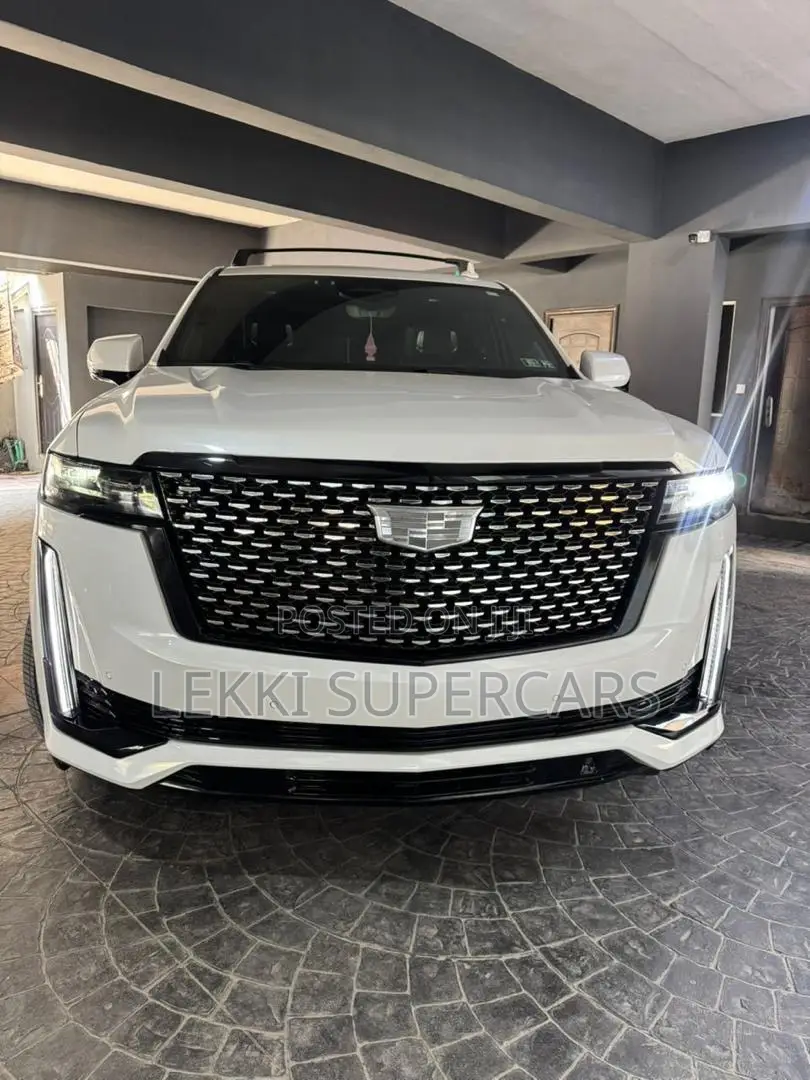 Cadillac Escalade Premium Luxury 2024 White