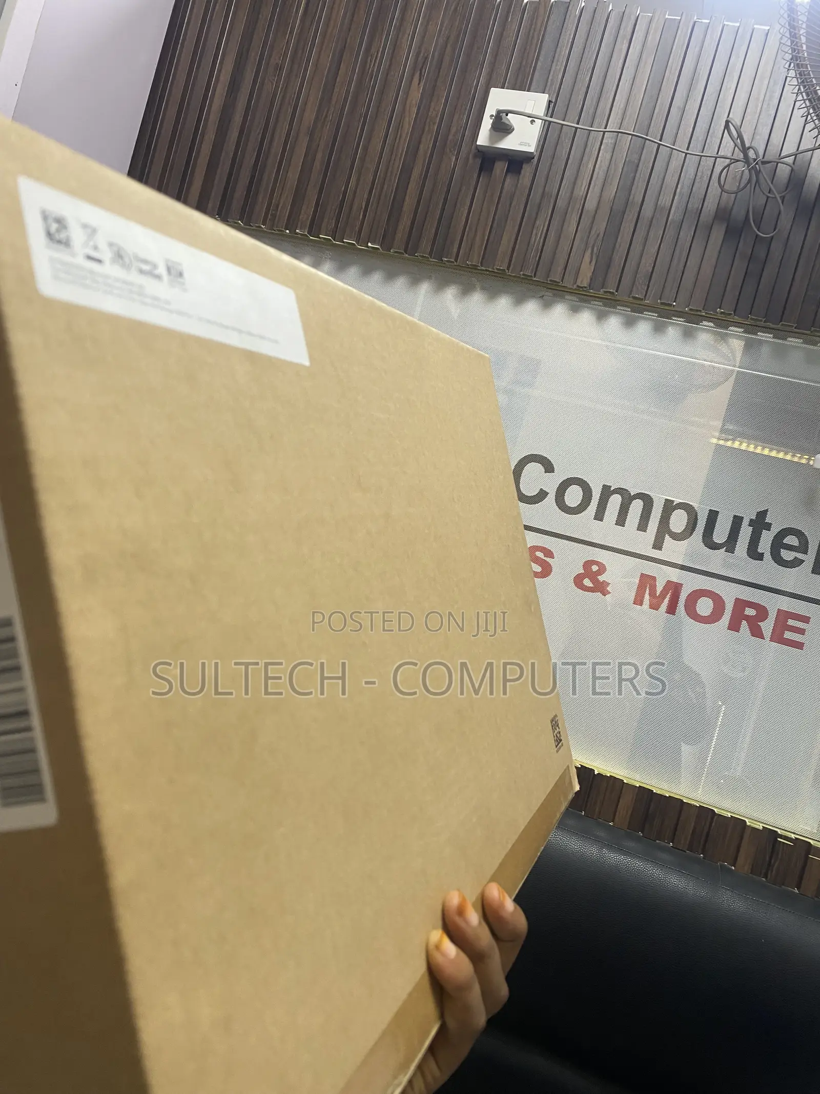 New Laptop Microsoft Surface Laptop 6 16GB Intel Core Ultra 7 SSD 256GB