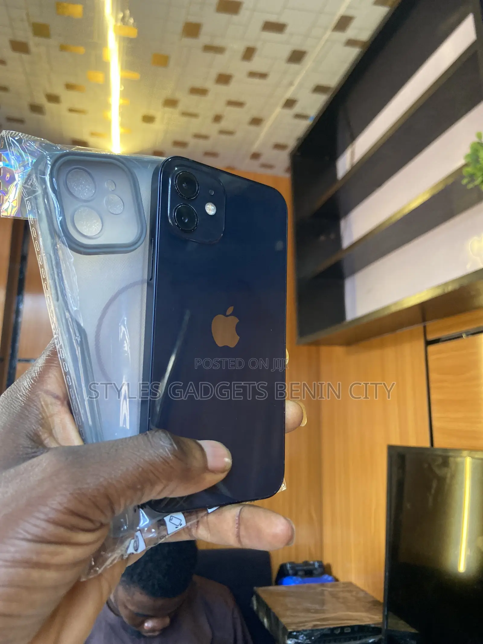 Apple iPhone 12 64 GB Black