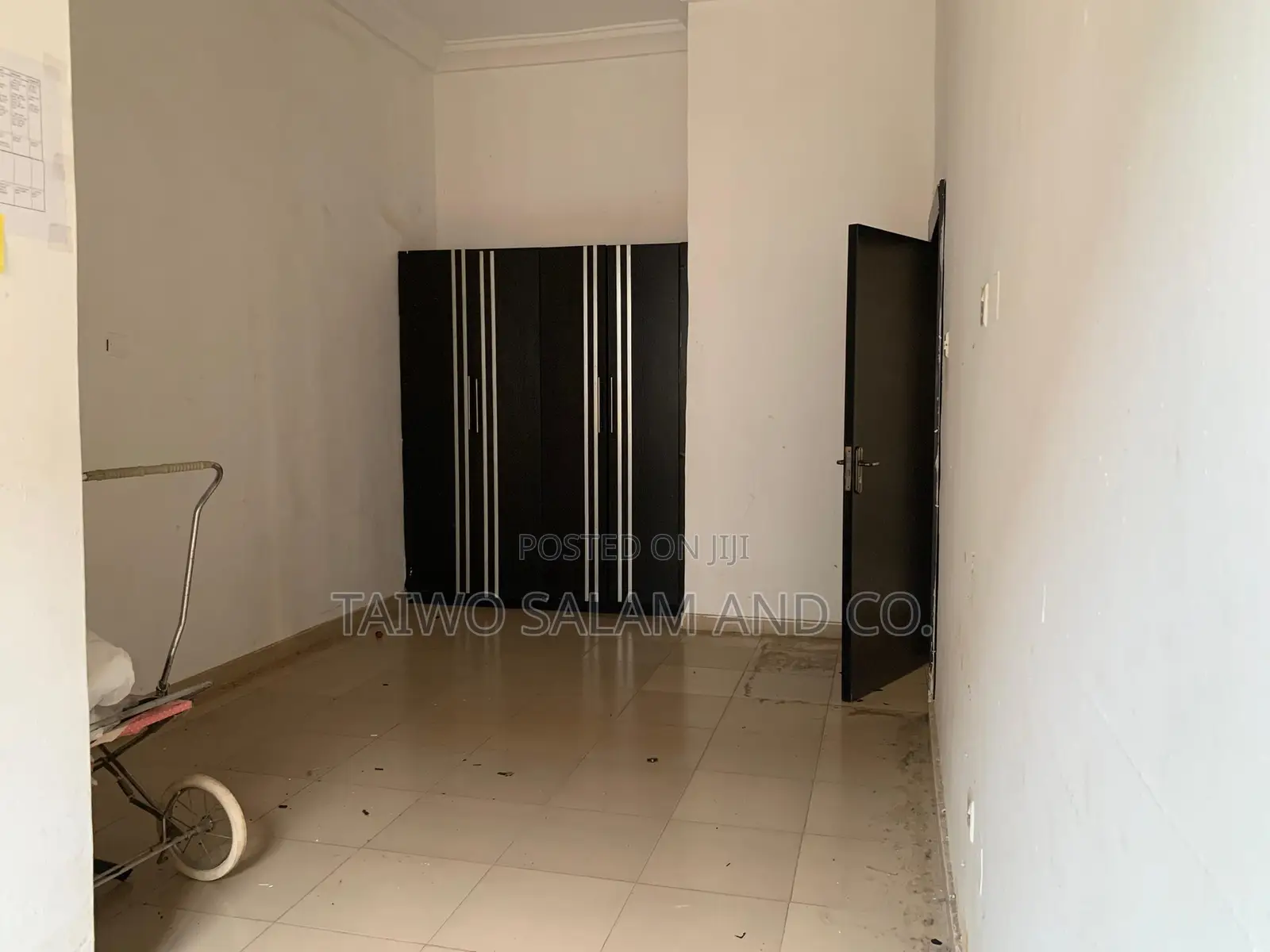 3bdrm Block of Flats in A3 Estate Ikolaba, Bodija for rent