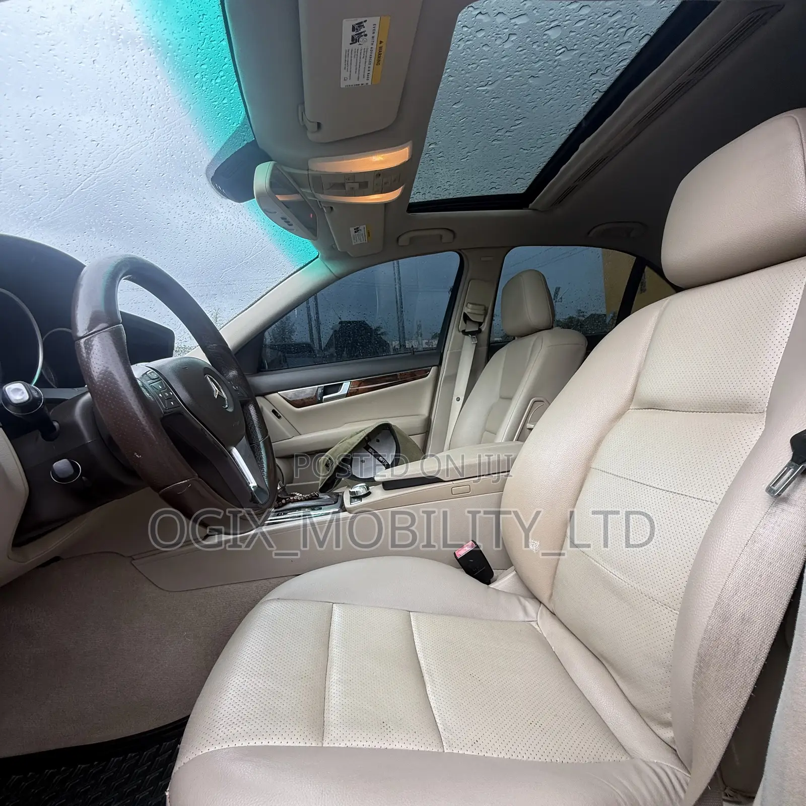 Mercedes-Benz C300 2013 Black