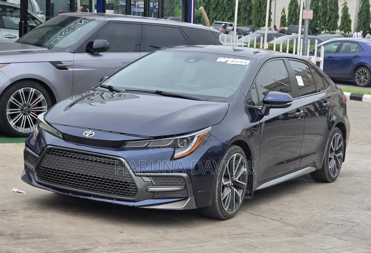 Toyota Corolla SE 2020 Blue