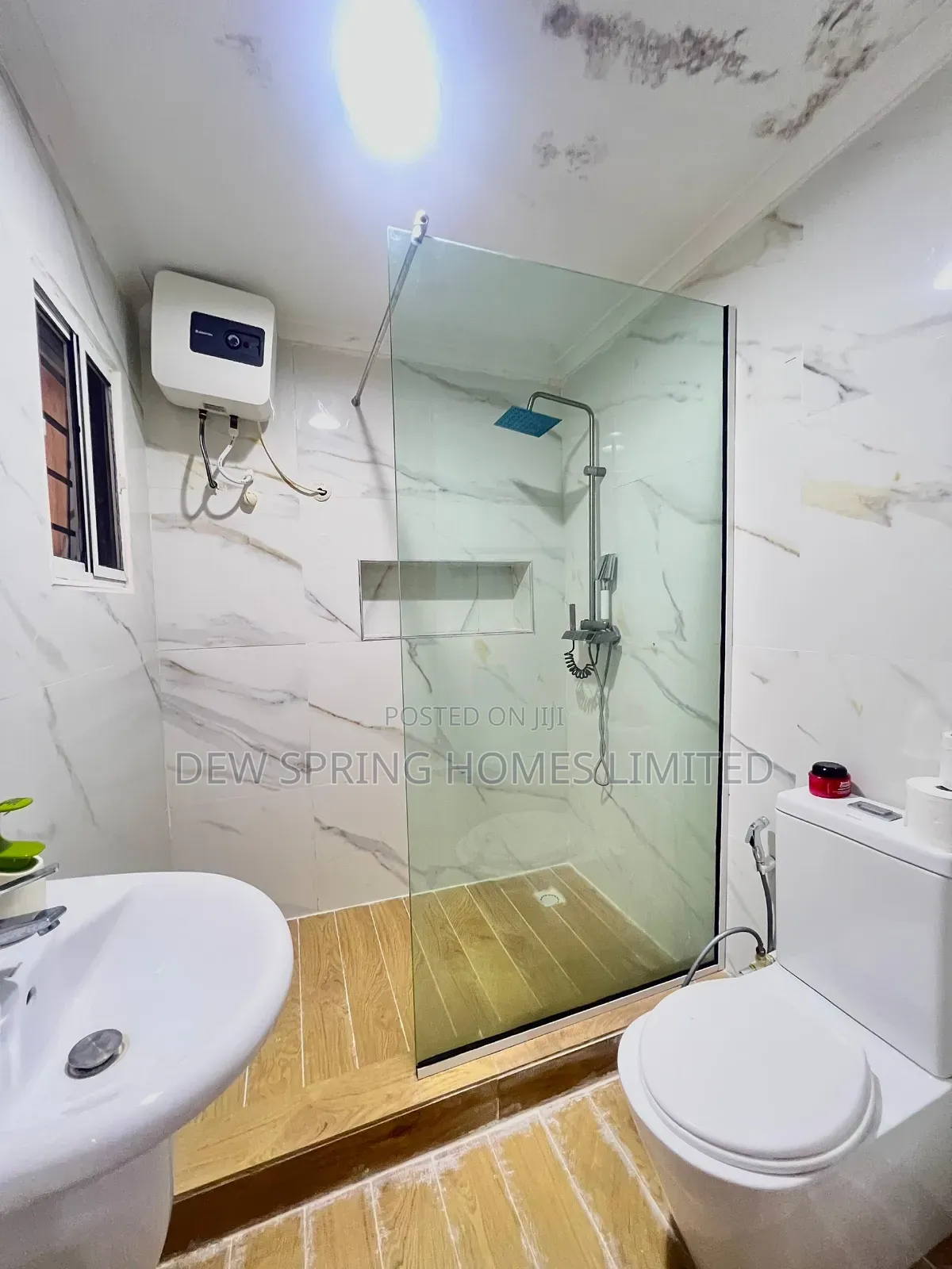 2bdrm Apartment in Lekki Phase1 for rent