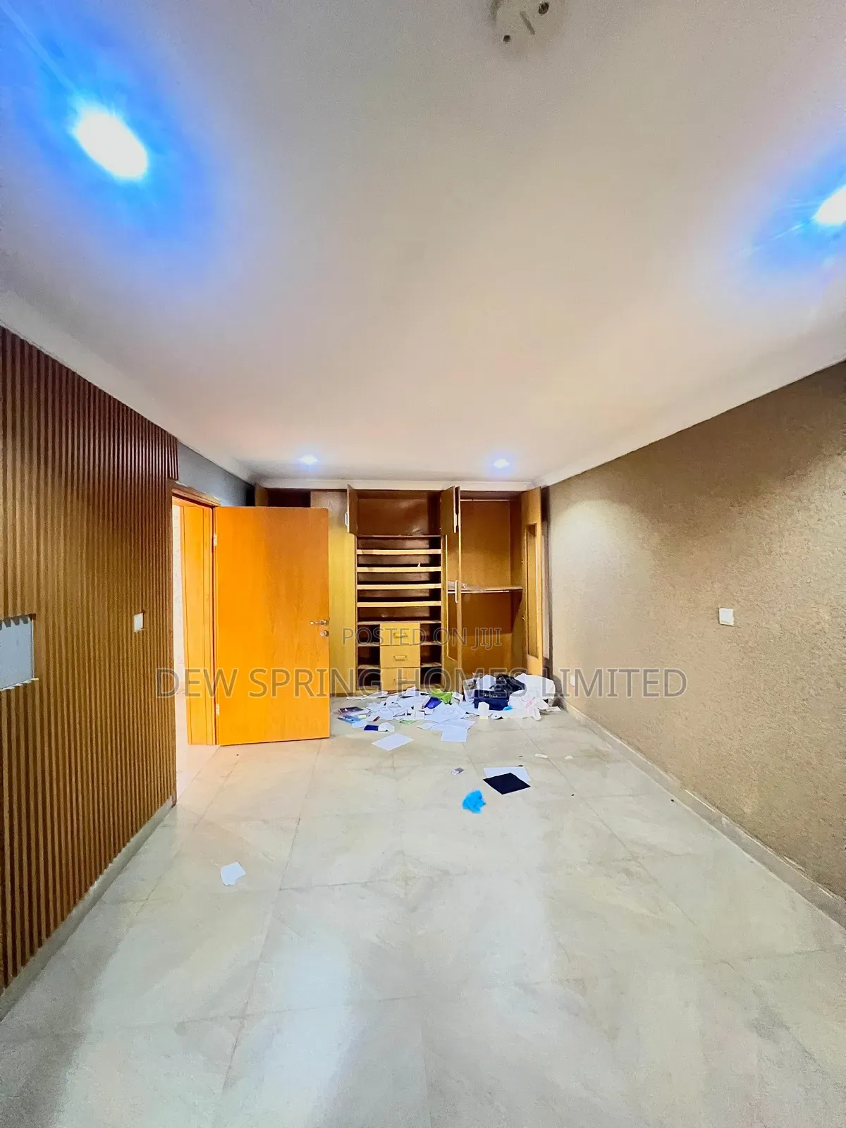 2bdrm Apartment in Lekki Phase1 for rent