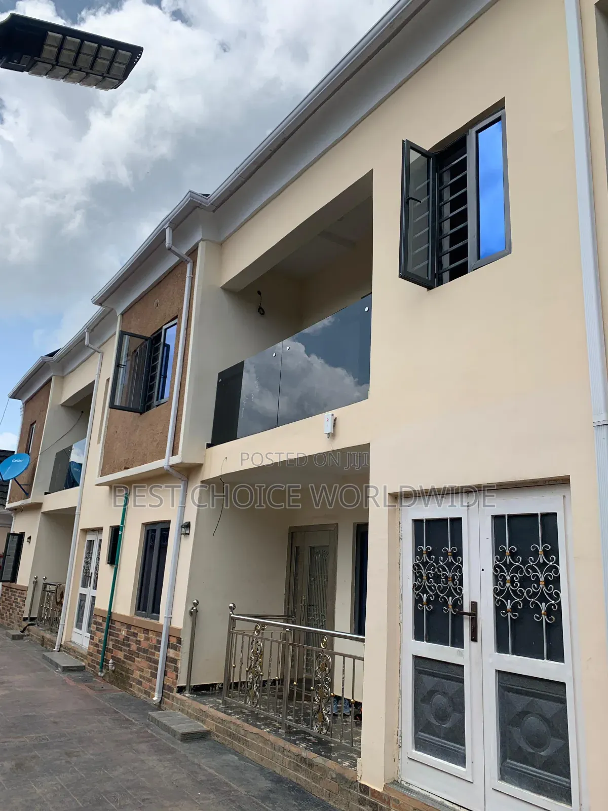 2bdrm Block of Flats in Ologuneru for rent