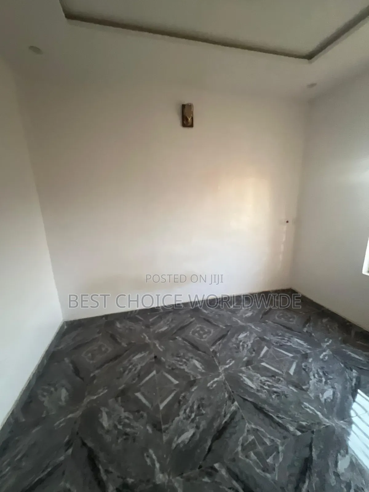 2bdrm Block of Flats in Ologuneru for rent