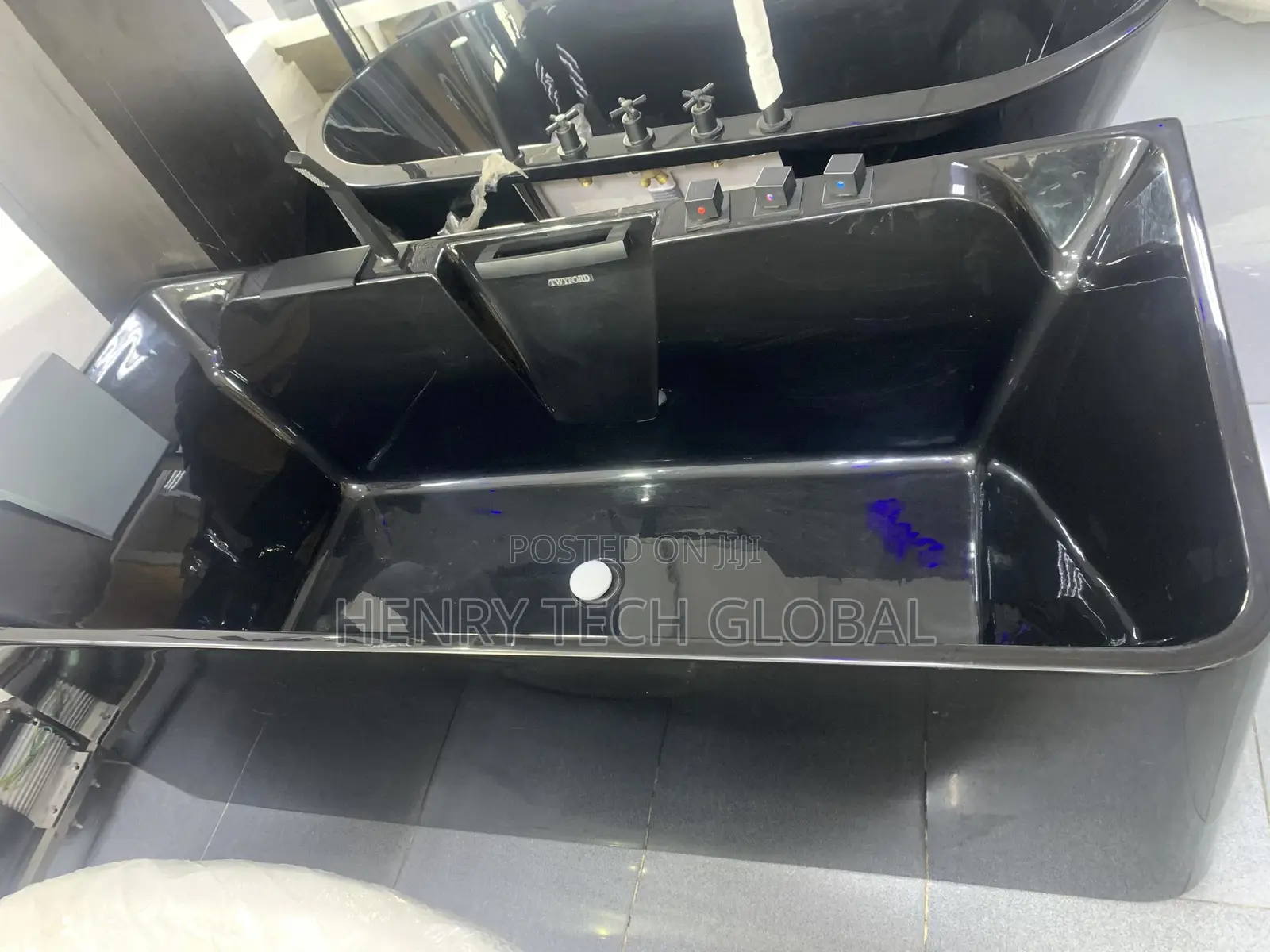 Free Standing Bathtub With Complete Set Basin Mixer Tap