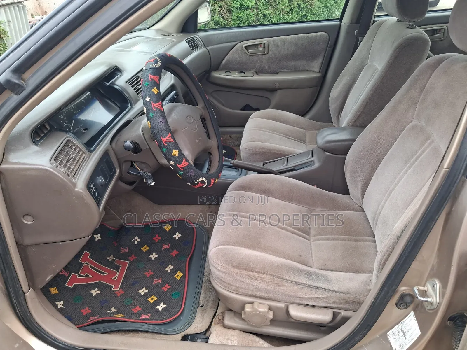 Toyota Camry LE 4dr Sedan (2.2L 4cyl 4A) 2000 Gold