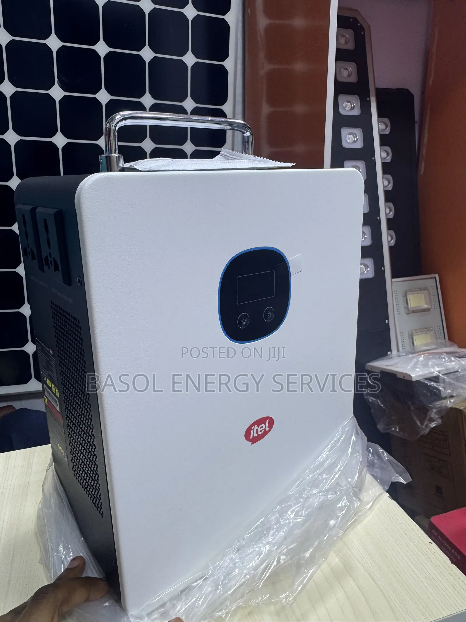 Itel 1kwh 500w Solar Generator/ Power Tank