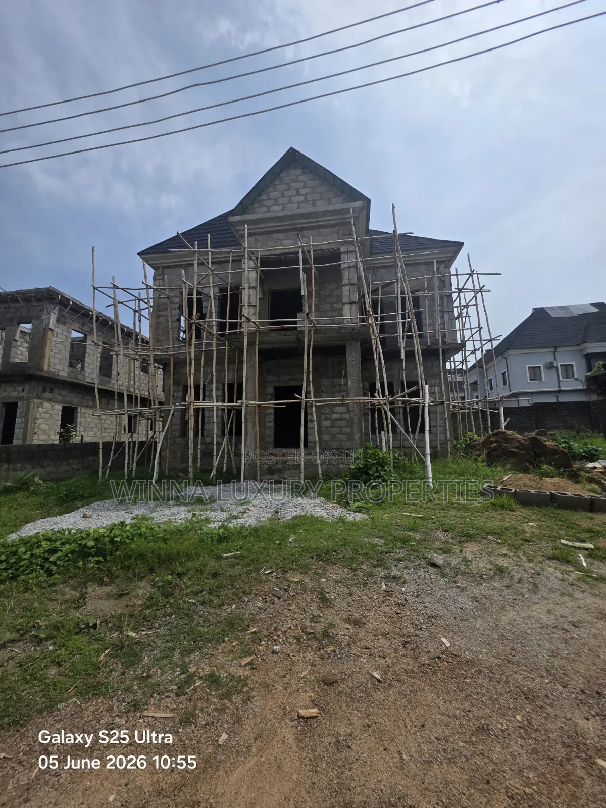 5bdrm Duplex in Victoria City Scape, Lugbe District for sale
