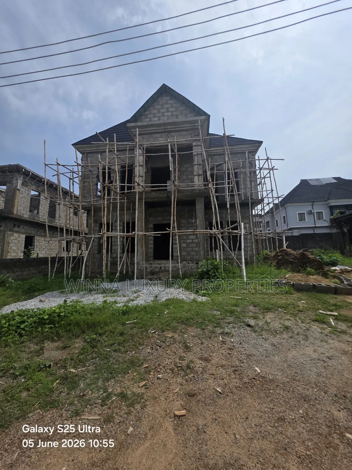 5bdrm Duplex in Victoria City Scape, Lugbe District for sale