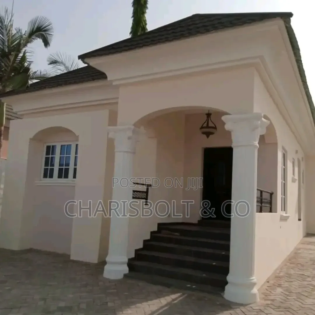 4bdrm Bungalow in Apo Resettlement for rent