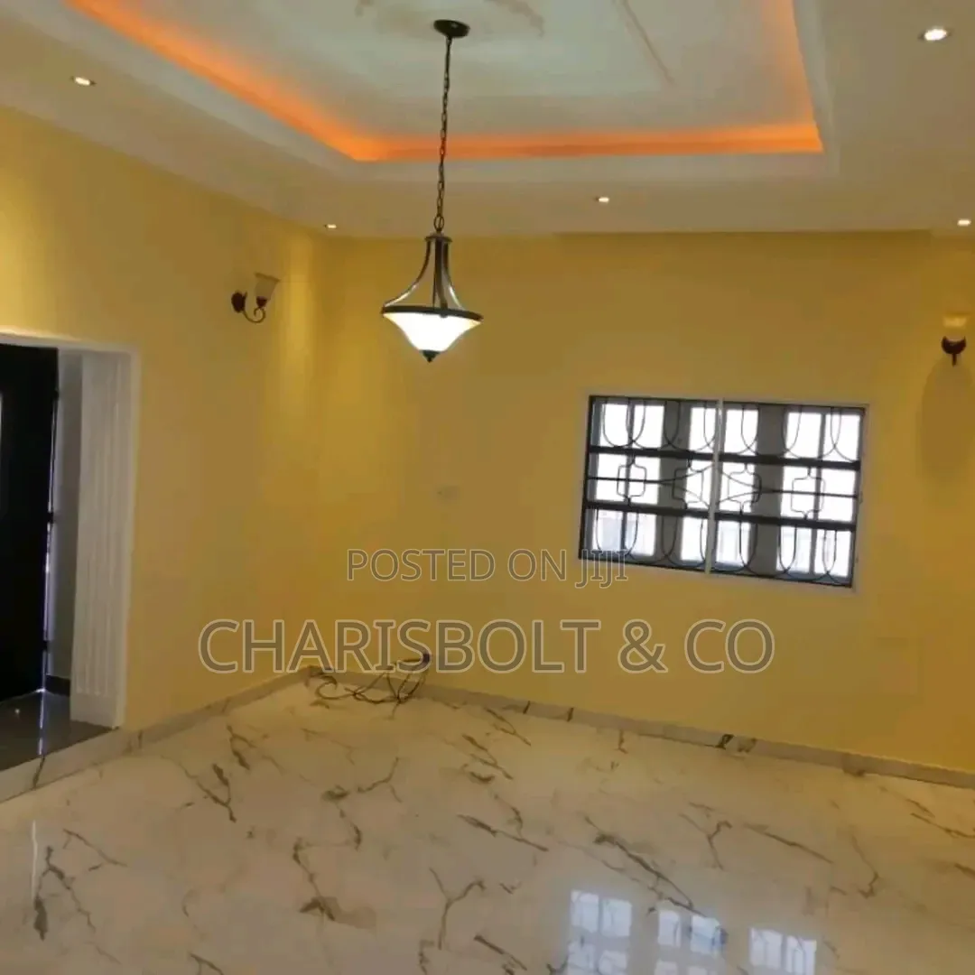 4bdrm Bungalow in Apo Resettlement for rent