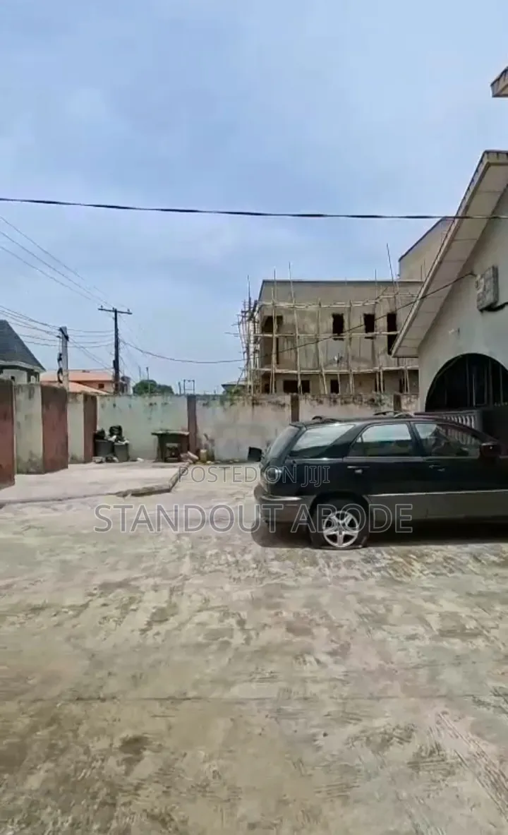 2bdrm Block of Flats in Good Location, Ago Palace for sale