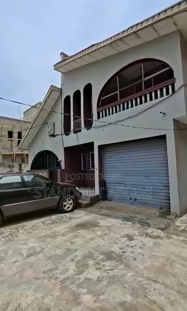 2bdrm Block of Flats in Good Location, Ago Palace for sale