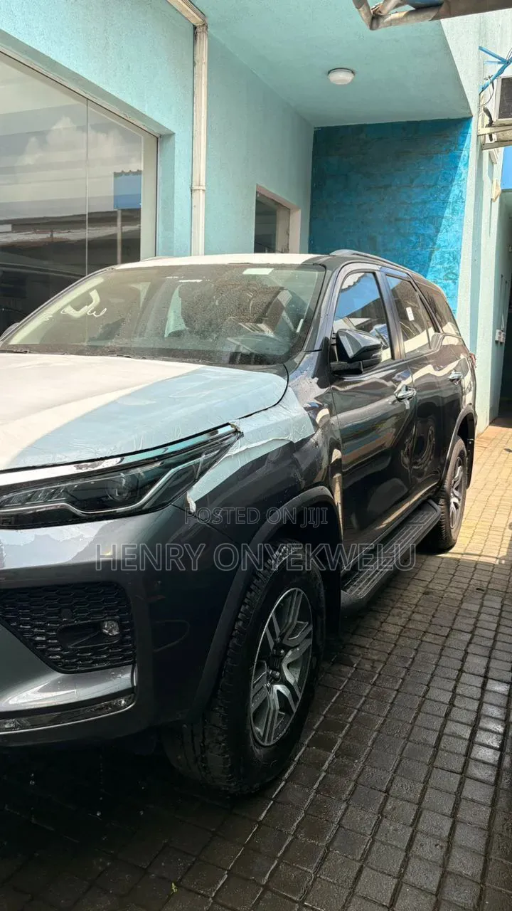 New Toyota Fortuner 2025 Black