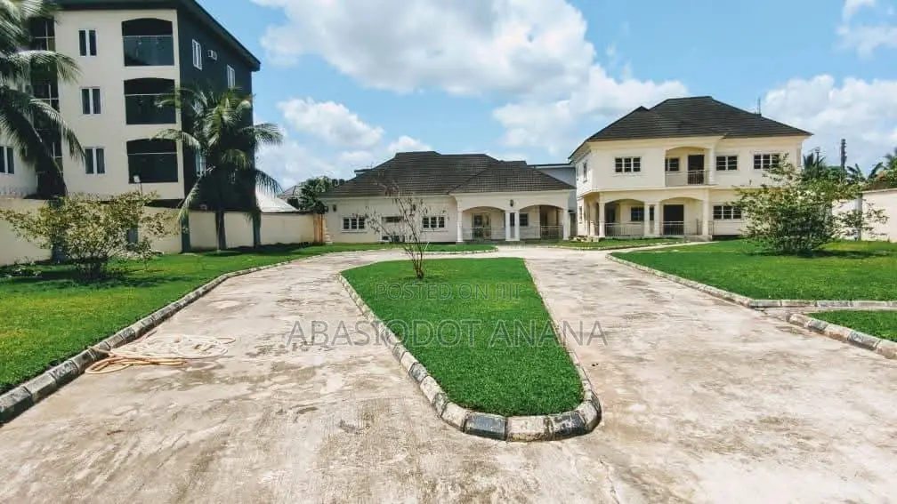 4bdrm Duplex in Osongoma Estate, Uyo for sale