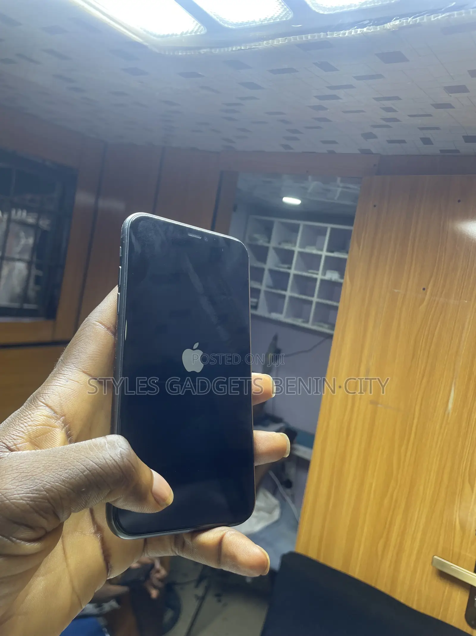 Apple iPhone 11 64 GB Black