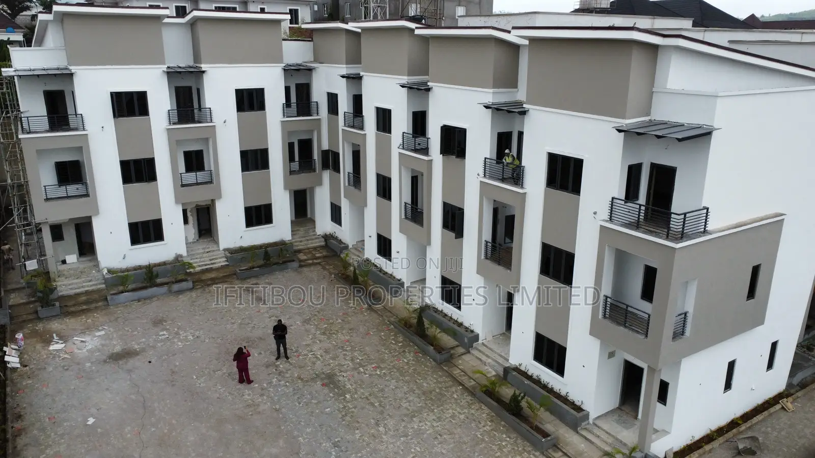 4bdrm Townhouse/Terrace in Din Estate, Guzape District for sale