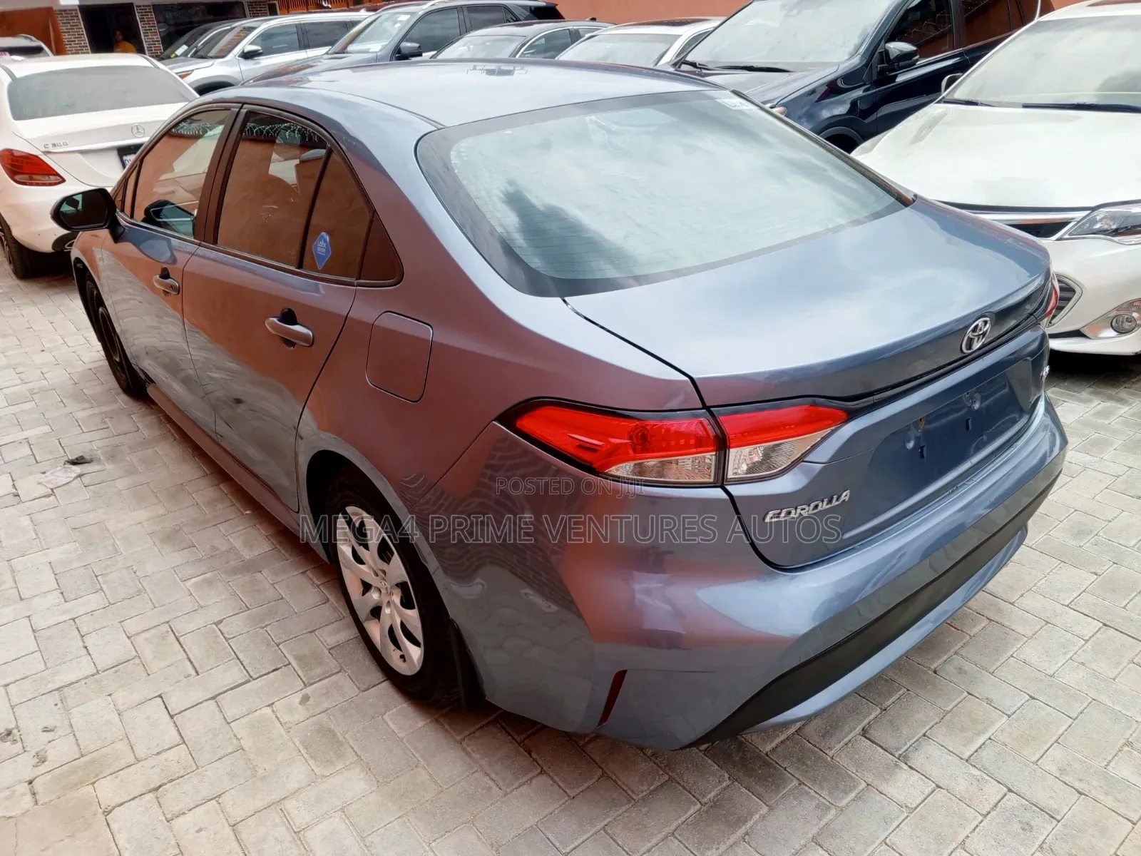Toyota Corolla LE 2020 Blue