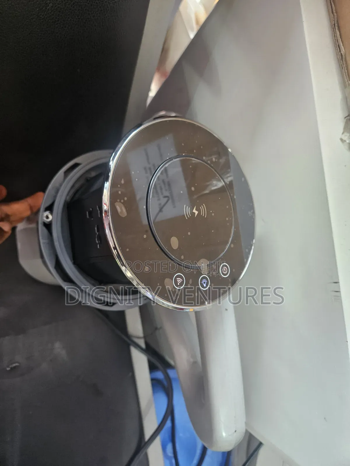 Mk Uk Table Sockets and Wireless Charger