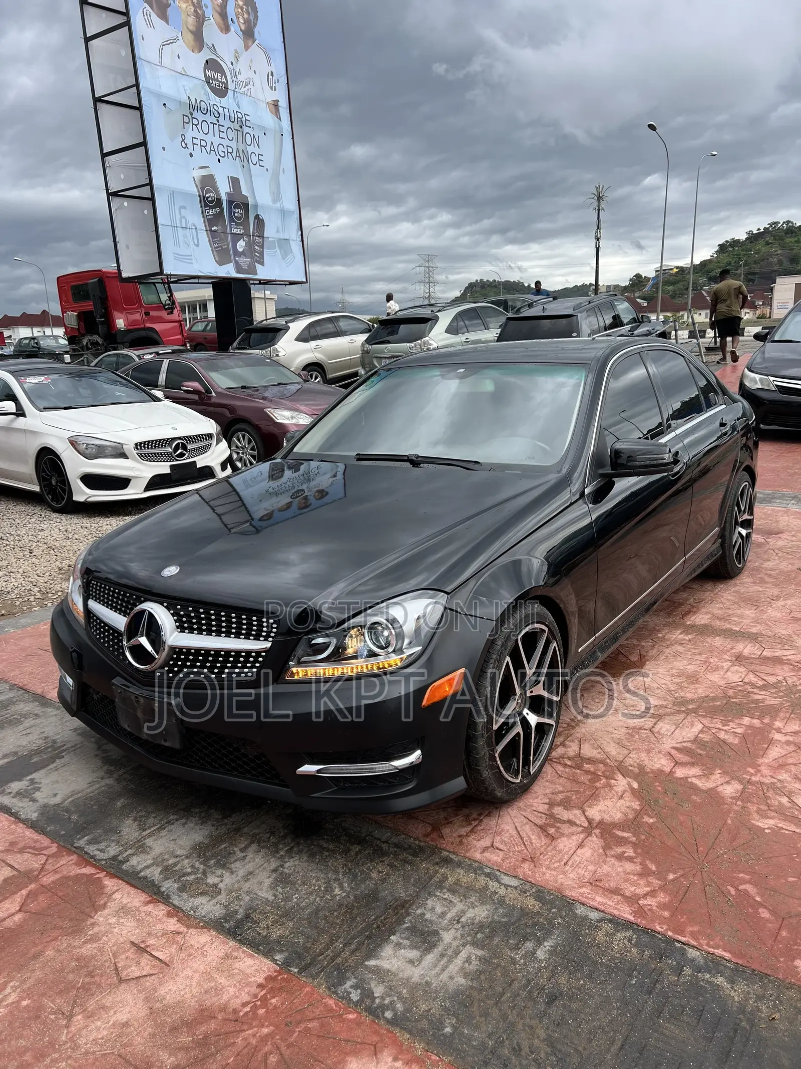 Mercedes-Benz C300 2013 Black