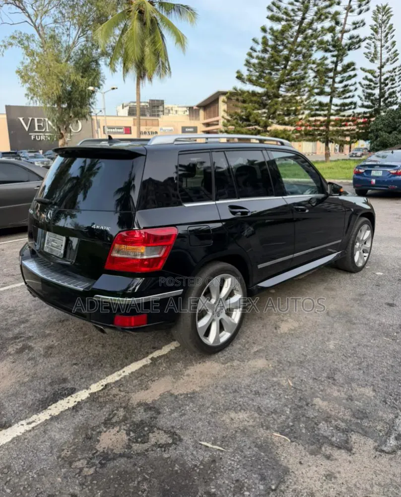 Mercedes-Benz GLK-Class 2010 Black