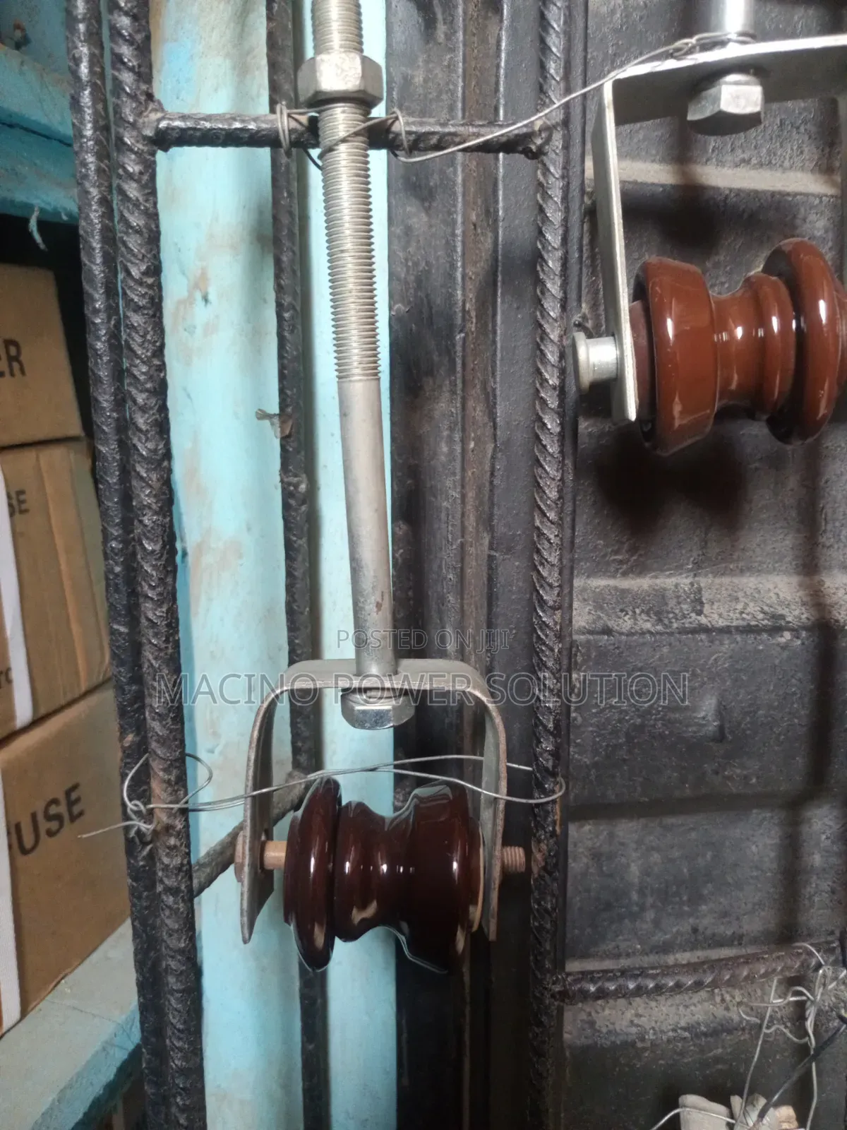 Shackle Insulator for Pole and Transformer
