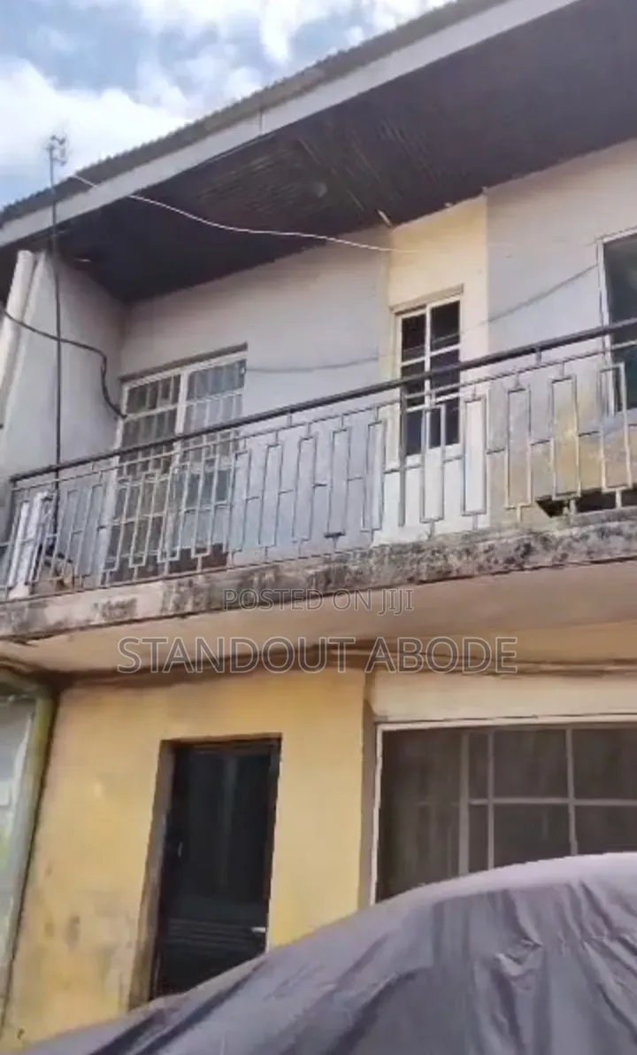 3bdrm Block of Flats in Good Location, Ikotun / Ikotun/Igando for sale