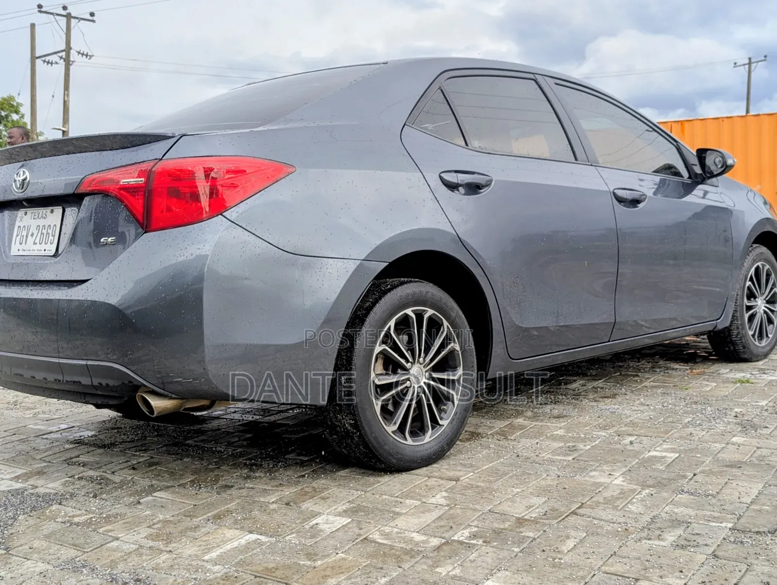 Toyota Corolla SE (1.8L 4cyl 2A) 2018 Gray
