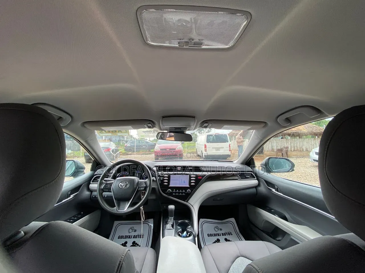 Toyota Camry LE (2.5L 4cyl 8A) 2019 Gray