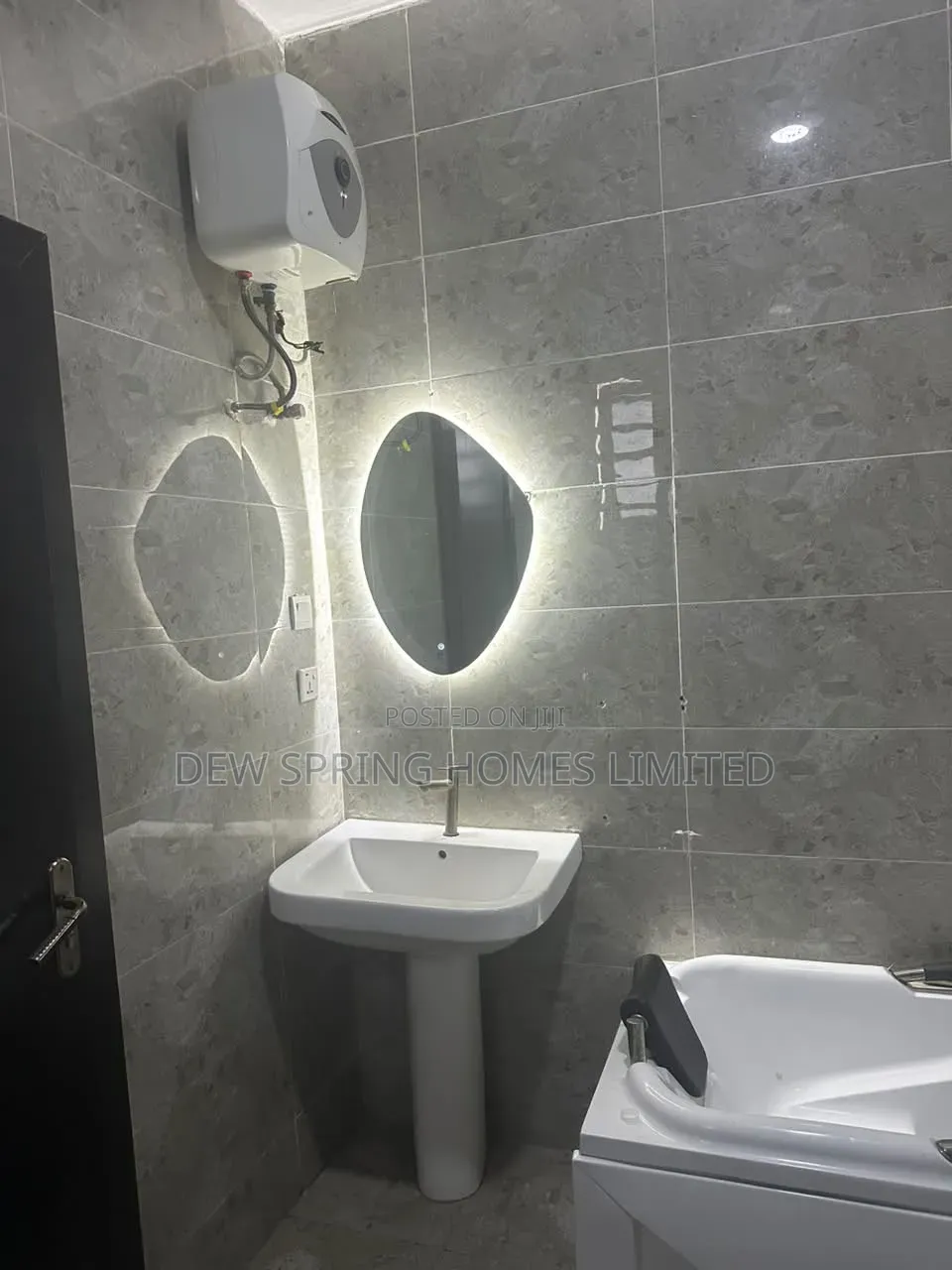 5bdrm Duplex in Salem, Ikate for rent