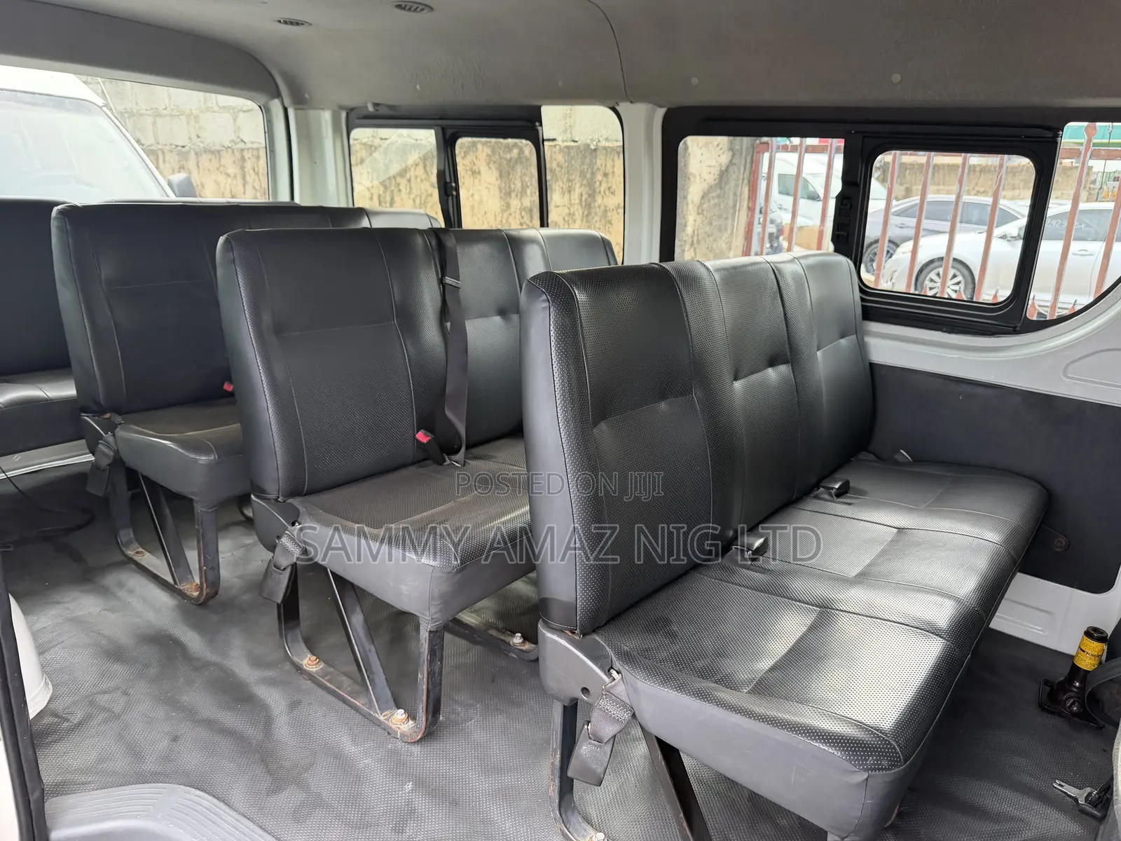 Toyota HiAce 2015 White