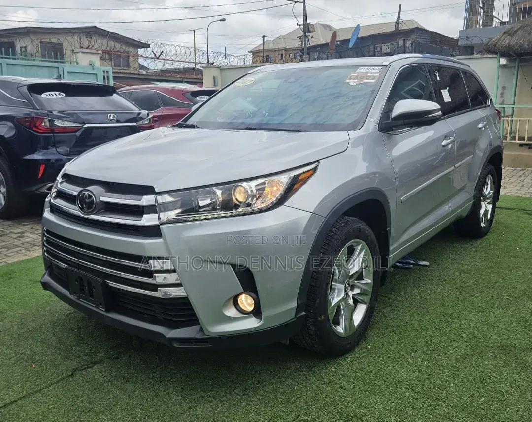 Toyota Highlander Limited 4x4 V6 (3.5L 6cyl 8A) 2017 Silver