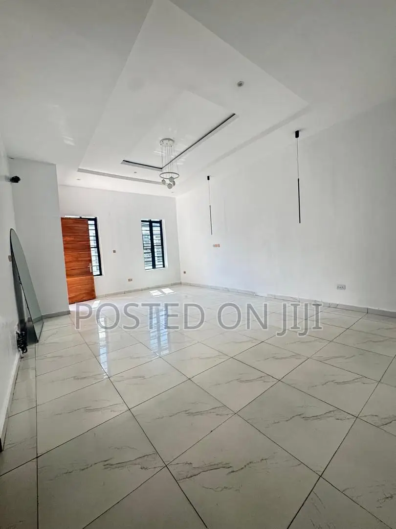 4bdrm Duplex in Before The Orchid, Lekki Phase 2 for rent