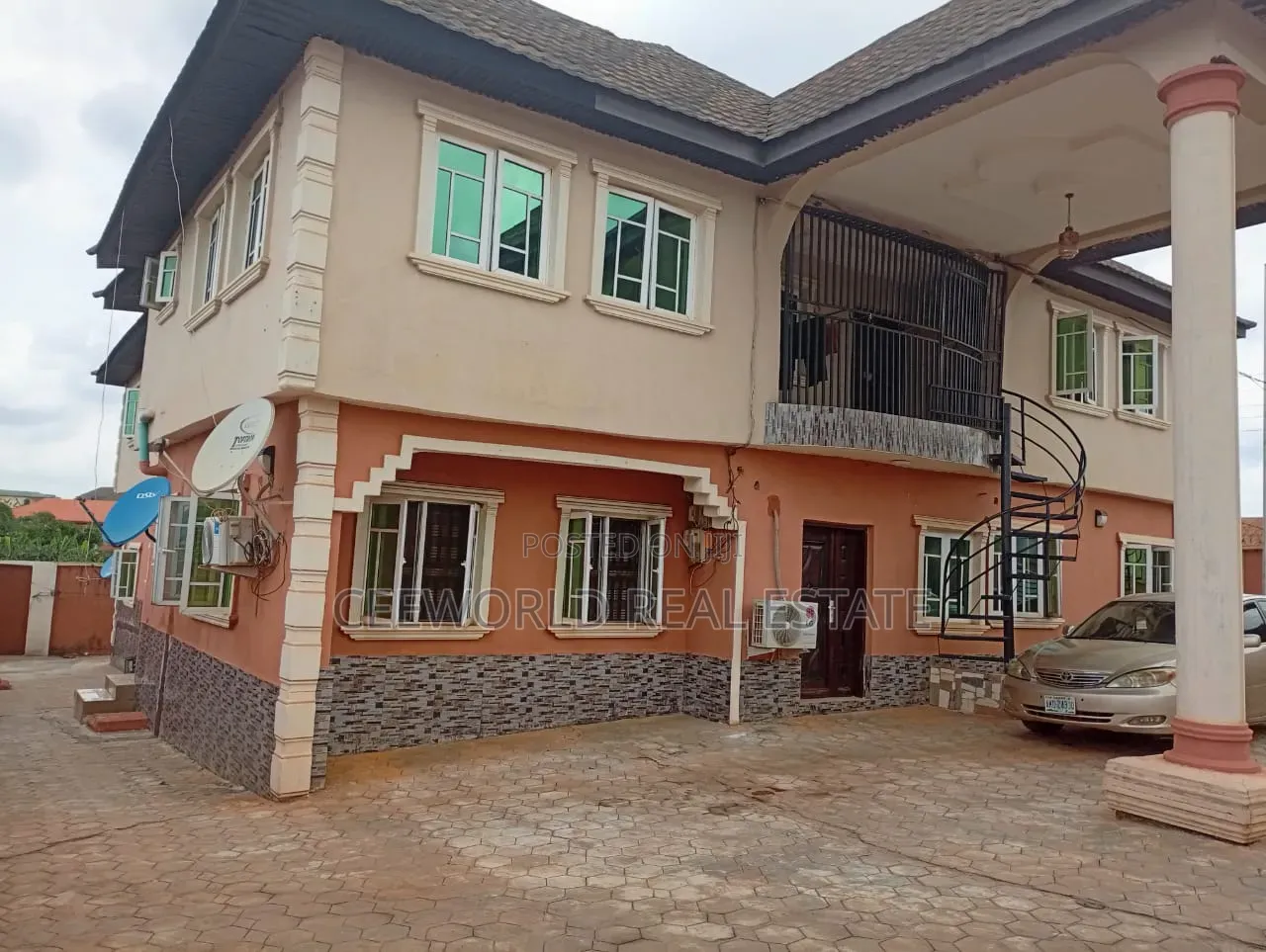 3bdrm Apartment in Isokan Estate Akobo for rent