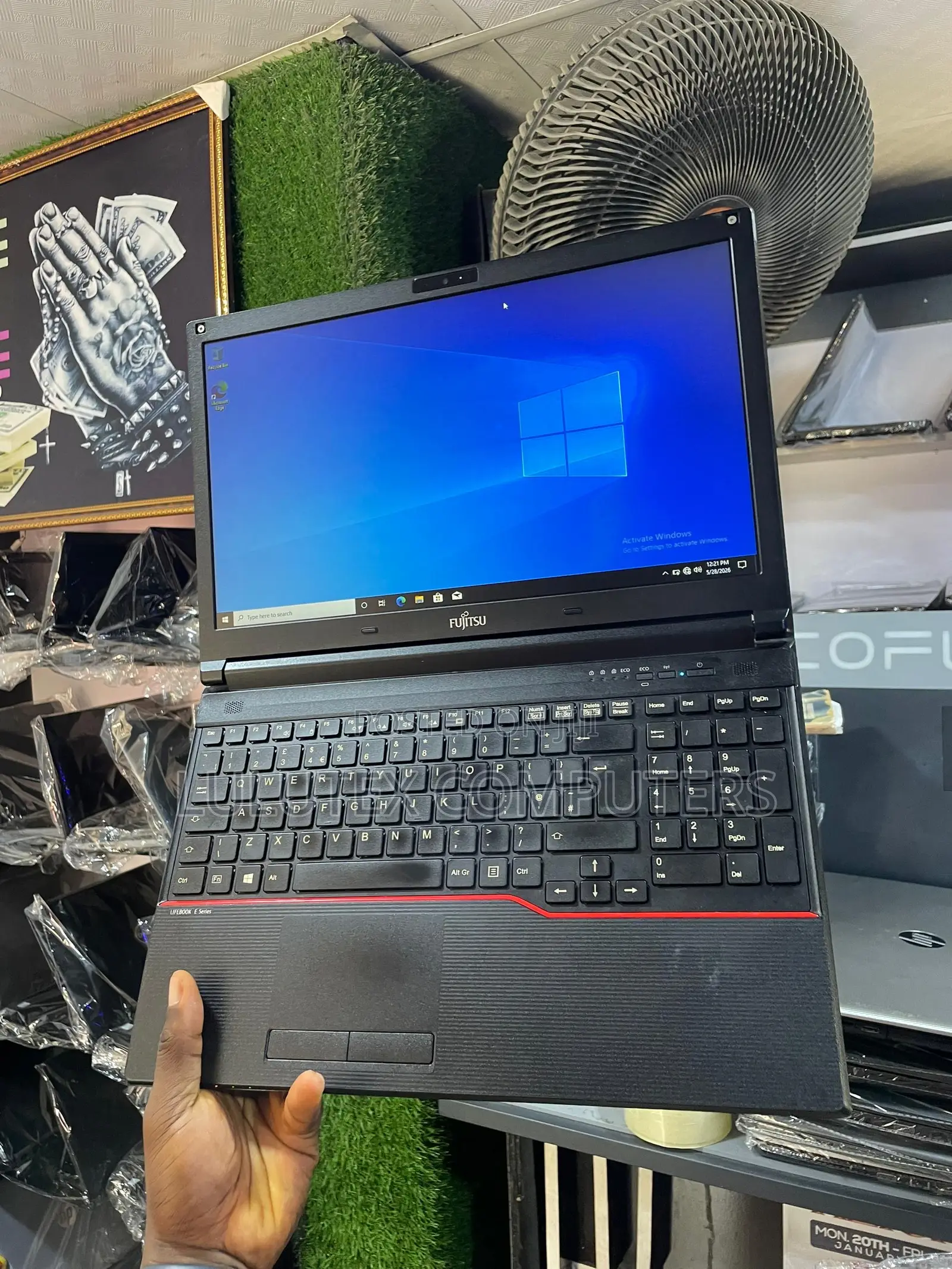 Laptop Fujitsu Lifebook E556 8GB Intel Core i5 HDD 160GB